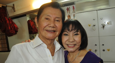 Bau show noi tieng Duy Ngoc qua doi hinh anh