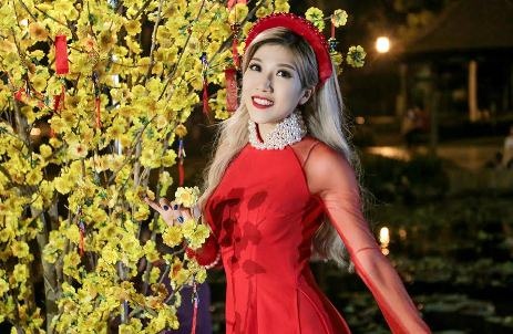 Trang Phap lan dau hat nhac cua Duong Khac Linh hinh anh