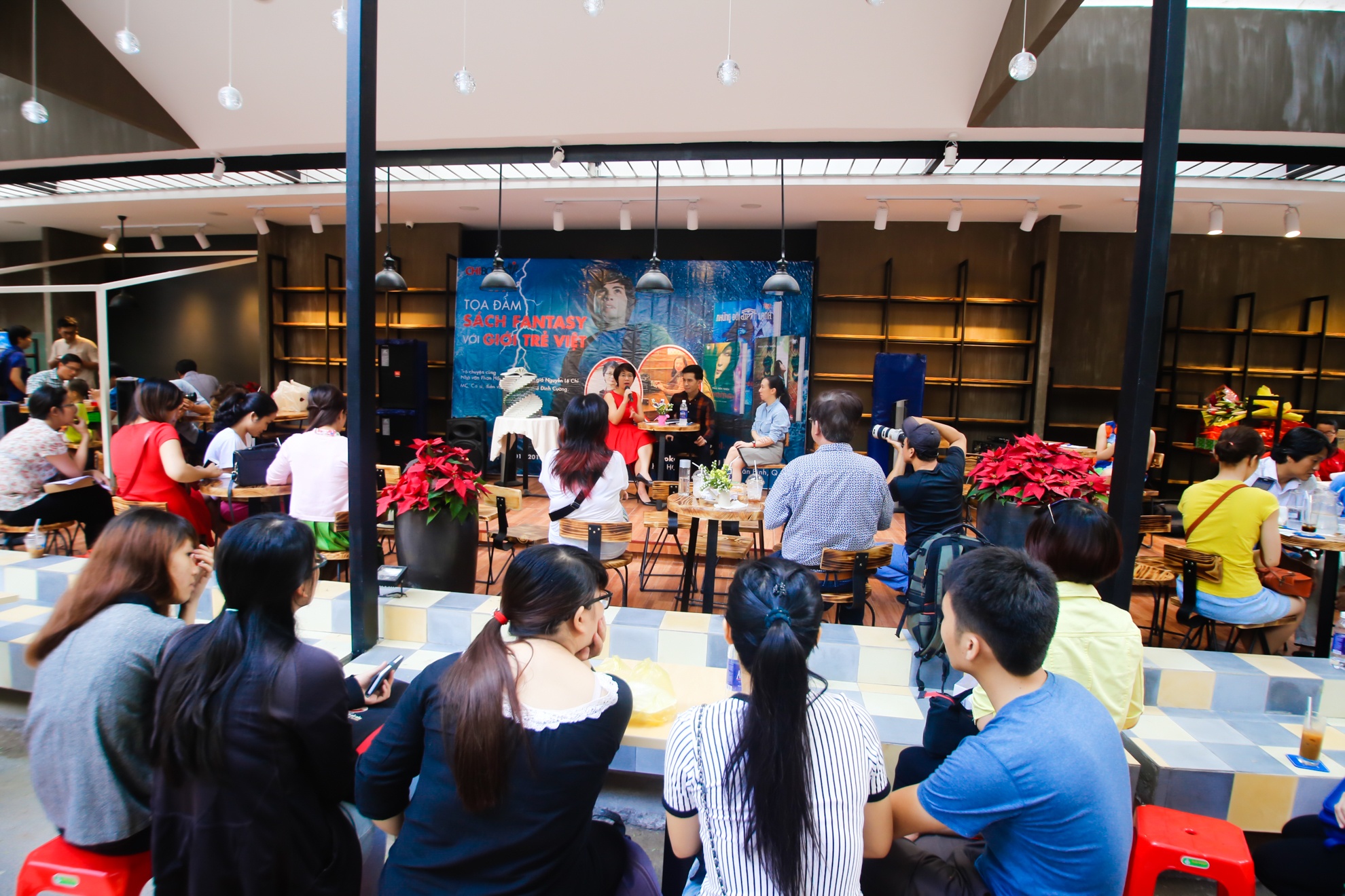 Hoat dong cua duong sach TP HCM trong tuan tu 1 - 7/2 hinh anh