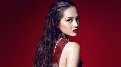 Bao Anh khoe ve goi cam hinh anh