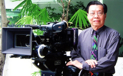 Dao dien 'Ong co van' qua doi hinh anh