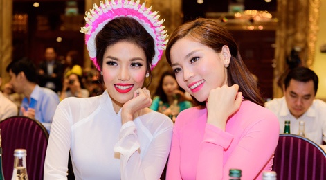 Hoa hau Ky Duyen, Lan Khue khoe sac voi ao dai hinh anh