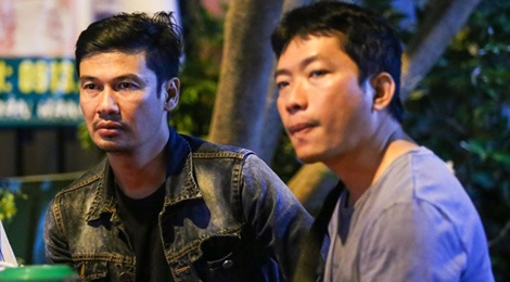 Tiet Cuong, Kinh Quoc den vieng dao dien phim 'Huong nghiep' hinh anh