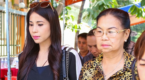 Nghe si Sai Gon thuong tiec tien dua dao dien Chau Hue hinh anh