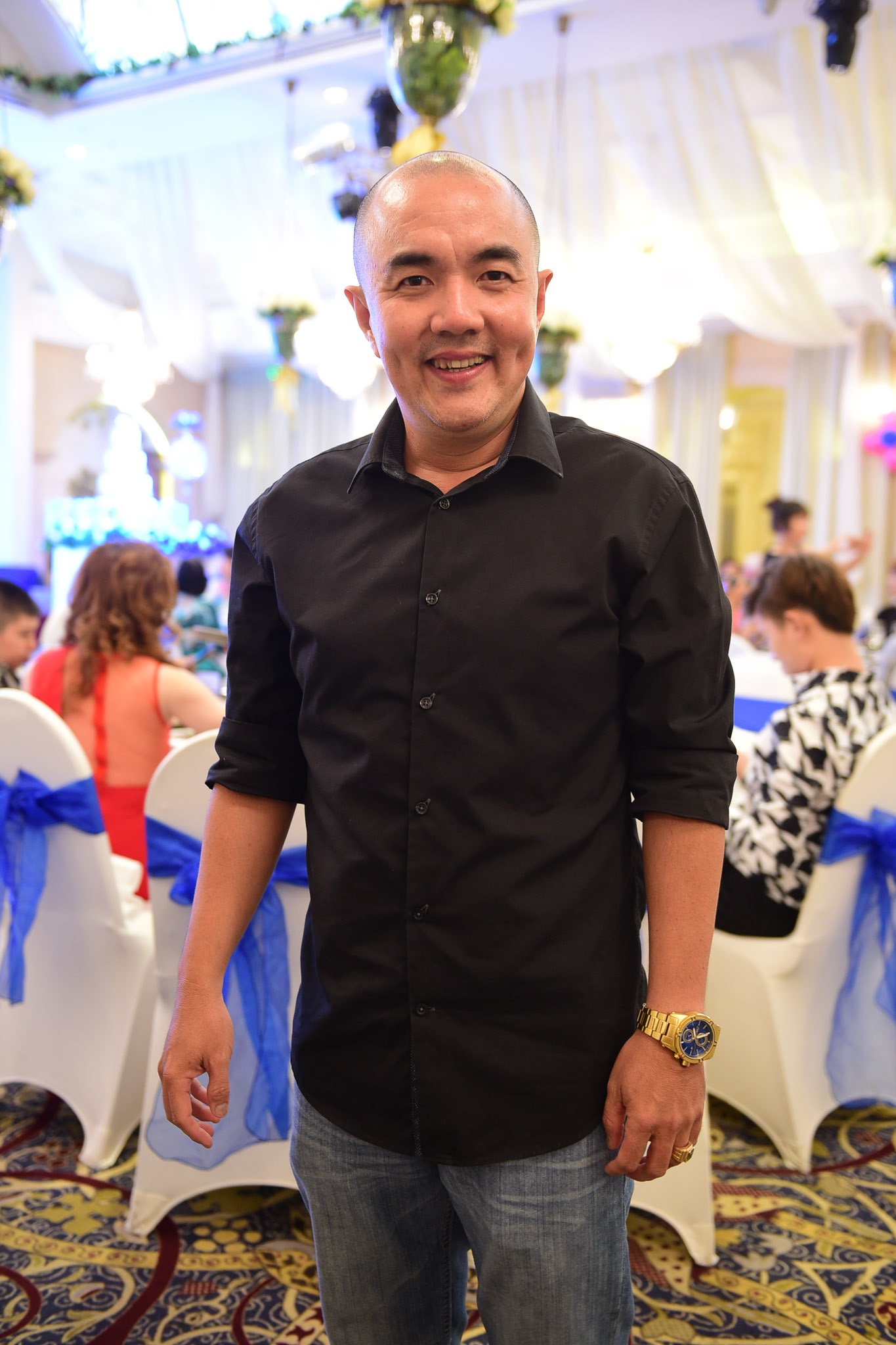 Phi Thanh Van lam day thang cho con trai anh 13