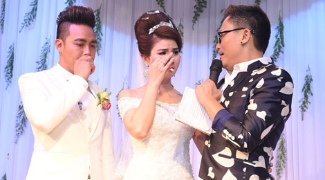 Thanh Duy - Kha Ly bat khoc trong hon le vi MC Dai Nghia hinh anh
