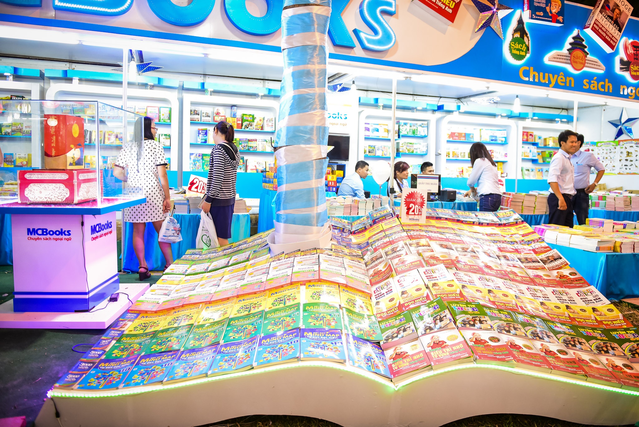 Hoi sach TP HCM 2016 anh 2