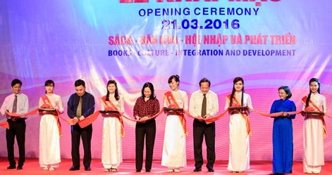 Khai mac Hoi sach TP HCM 2016 hinh anh