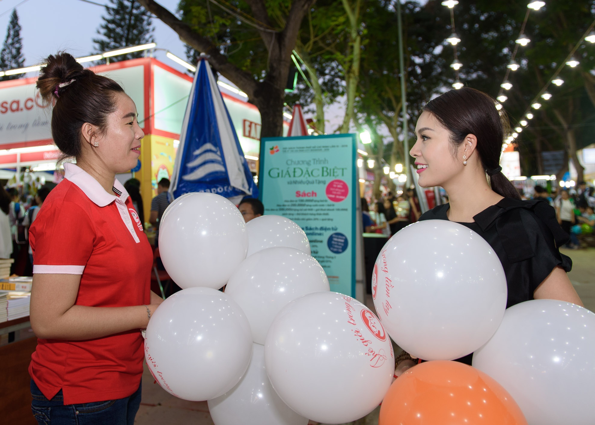 Duong Cam Lynh di mua sach anh 6