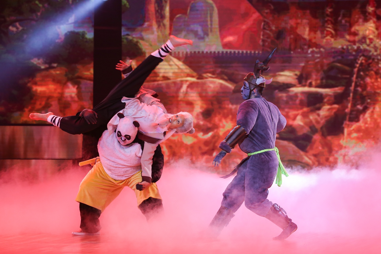 Kha Ngan khoc vi bi loai khoi Vip Dance anh 1