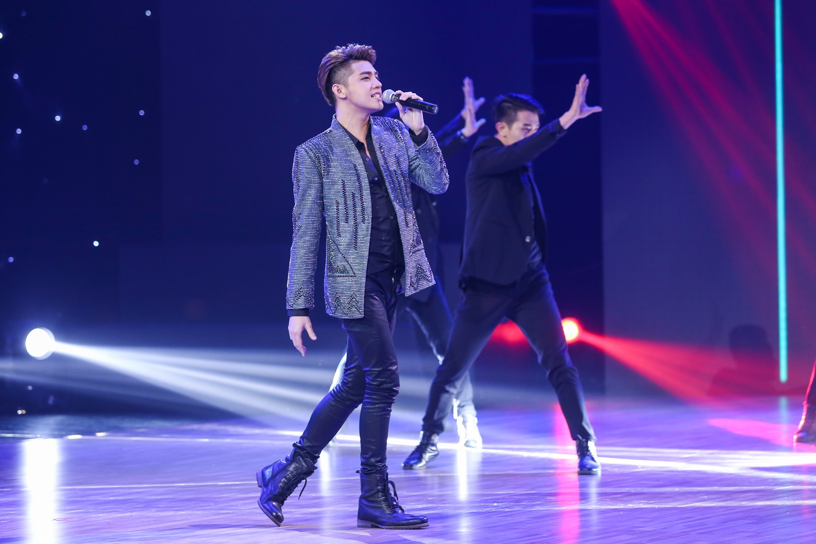 Kha Ngan khoc vi bi loai khoi Vip Dance anh 8