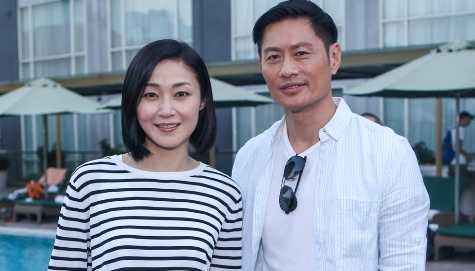 Dan sao TVB quay phim ngay khi dat chan toi Viet Nam hinh anh