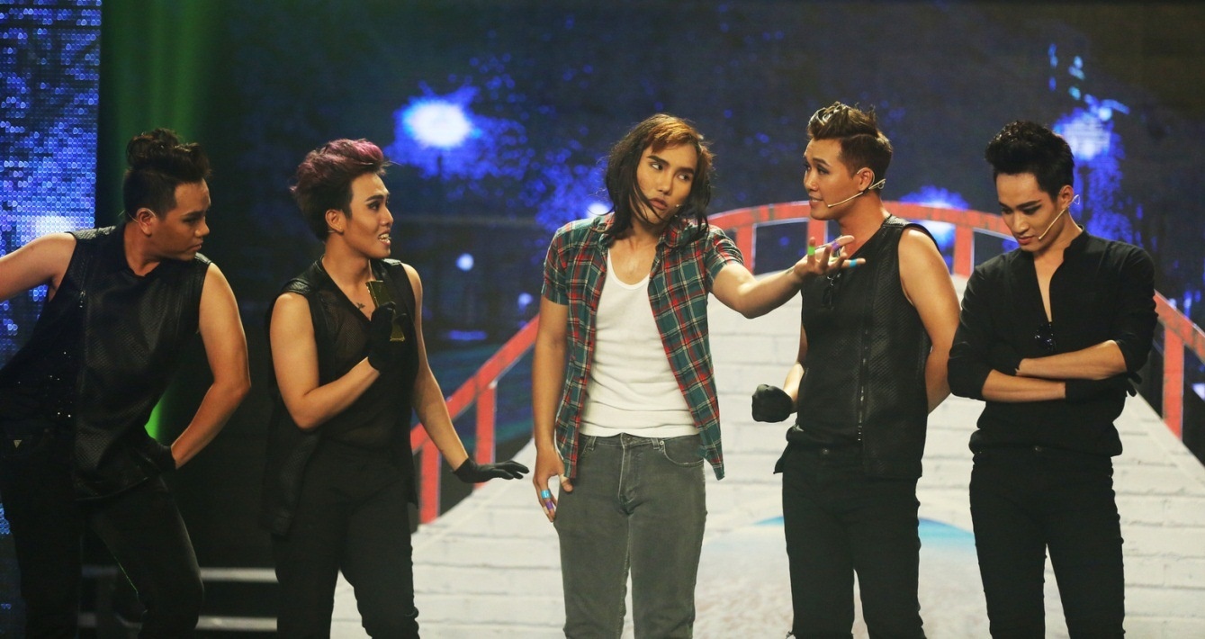 Cuoi xuyen Viet chu de Quang cao anh 4