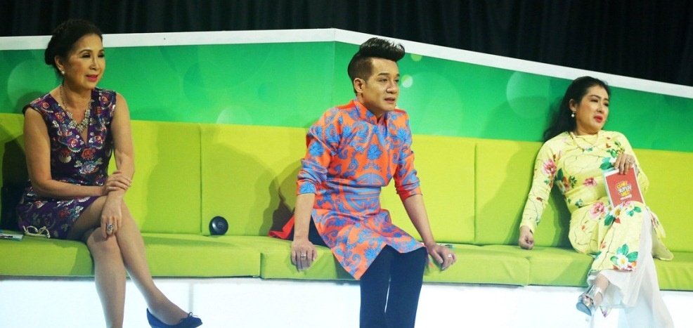 Cuoi xuyen Viet chu de Quang cao anh 7