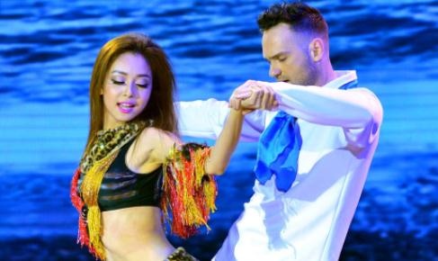 Giam khao nhan xet doi lap trong ban ket Vip Dance hinh anh