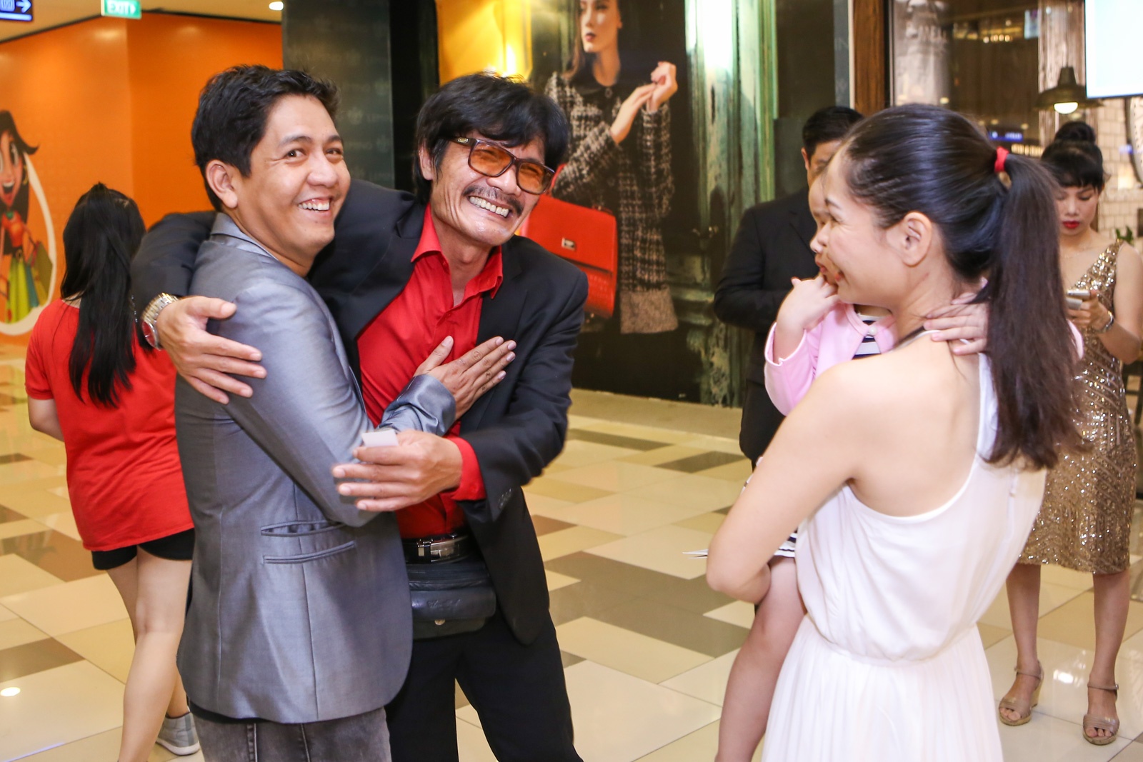 Ra mat phim Vong eo 56 anh 7