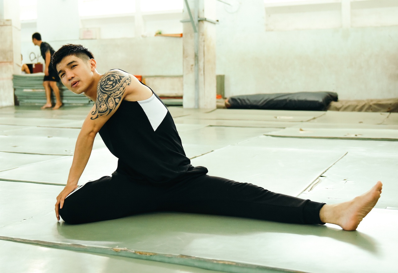 Truong Ngoc Anh tap vo voi trai dep anh 4