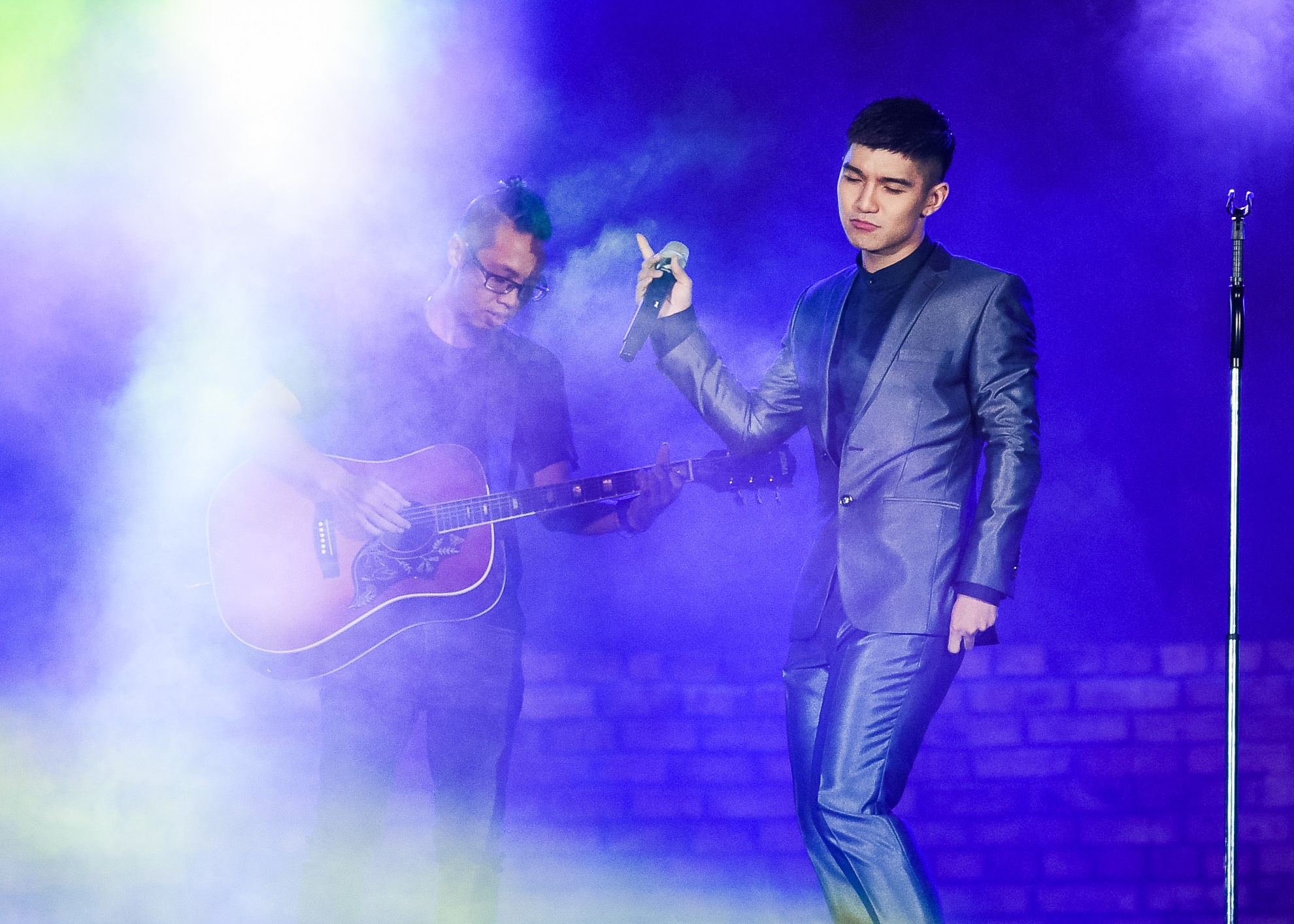 Truong Ngoc Anh duoc trai dep be anh 7