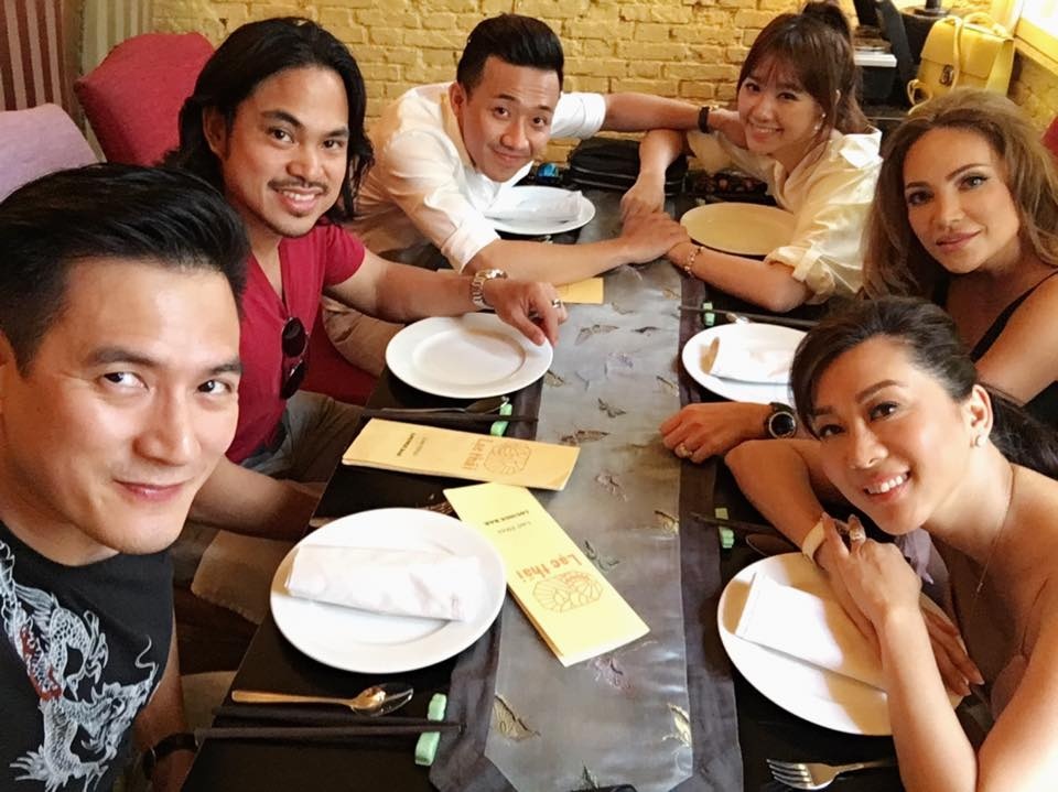 Tran Thanh va Hari Won om nhau tinh cam anh 2