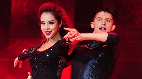 Jennifer Pham dan dau o ban ket 2 Buoc nhay hoan vu hinh anh