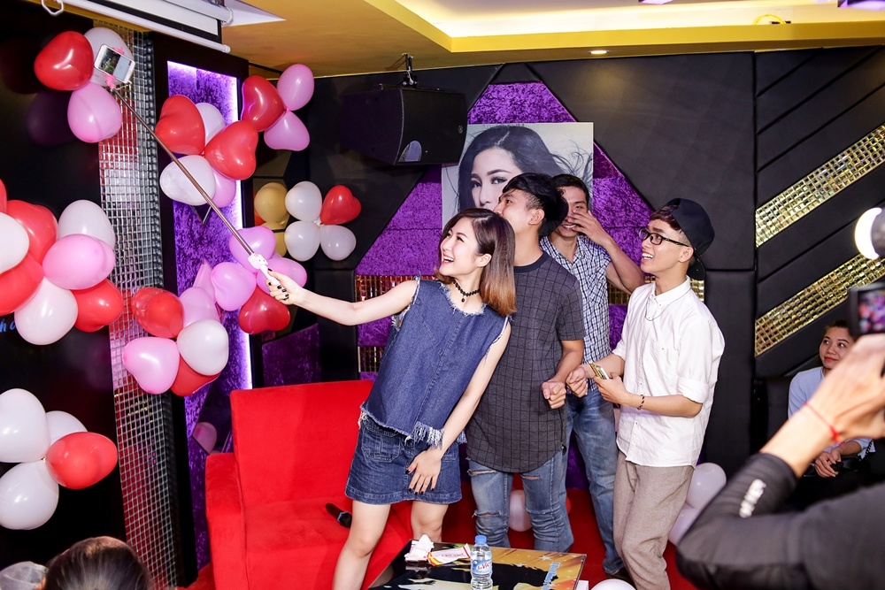 Huong Tram hop fan anh 2