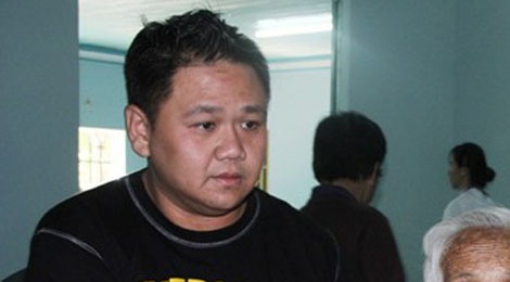 Minh Beo khoc nhieu khi gap anh trai hinh anh