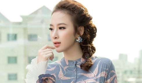 Angela Phuong Trinh tham du tuan phim Viet tai CH Czech hinh anh