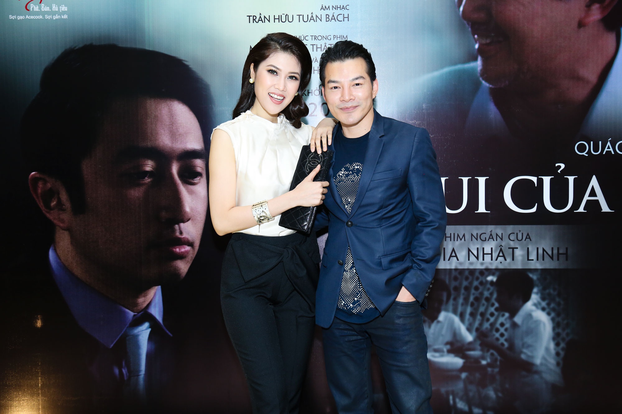 Pham Anh Khoa dua gia dinh di su kien anh 5