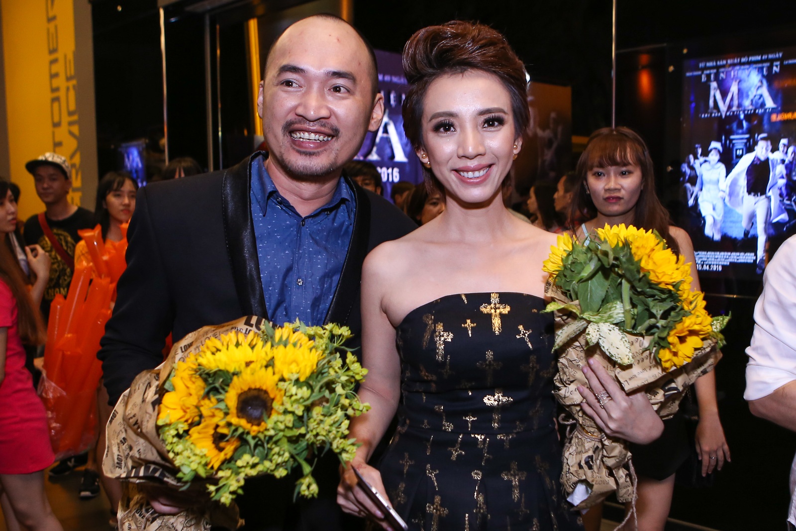 Tran Thanh nam tay Hari Won ra mat phim anh 8