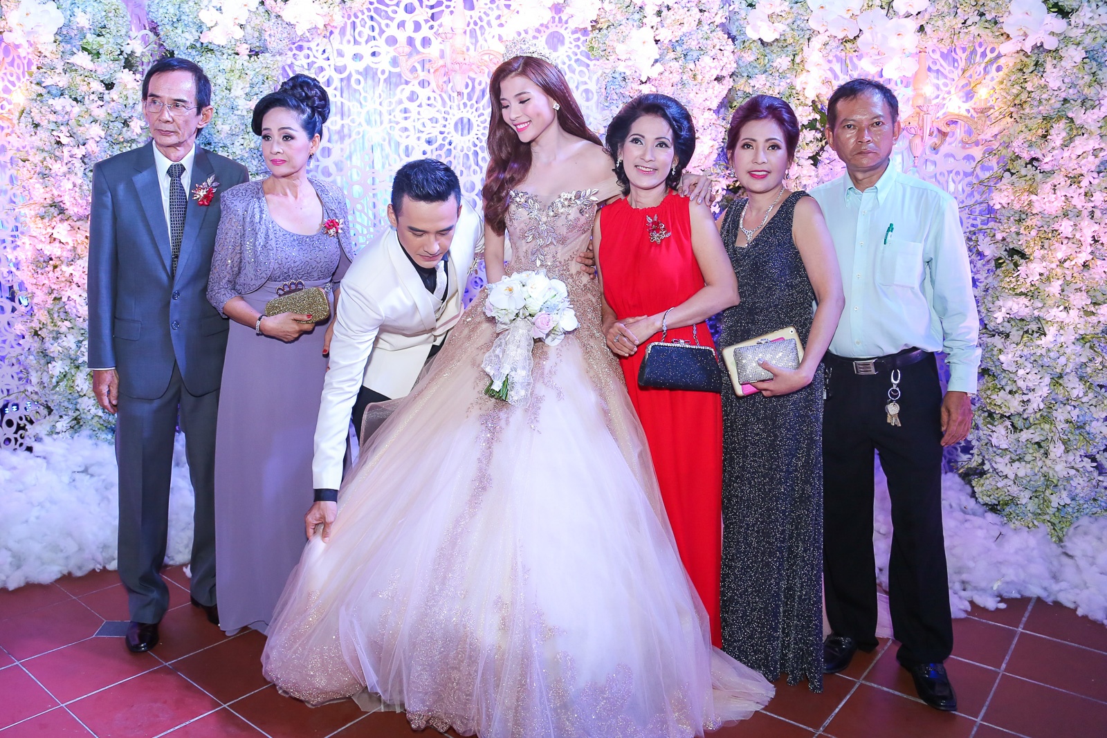 Dam cuoi Luong The Thanh tai TP HCM anh 1