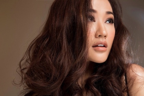 Maya sang tac ca khuc tang con gai hinh anh