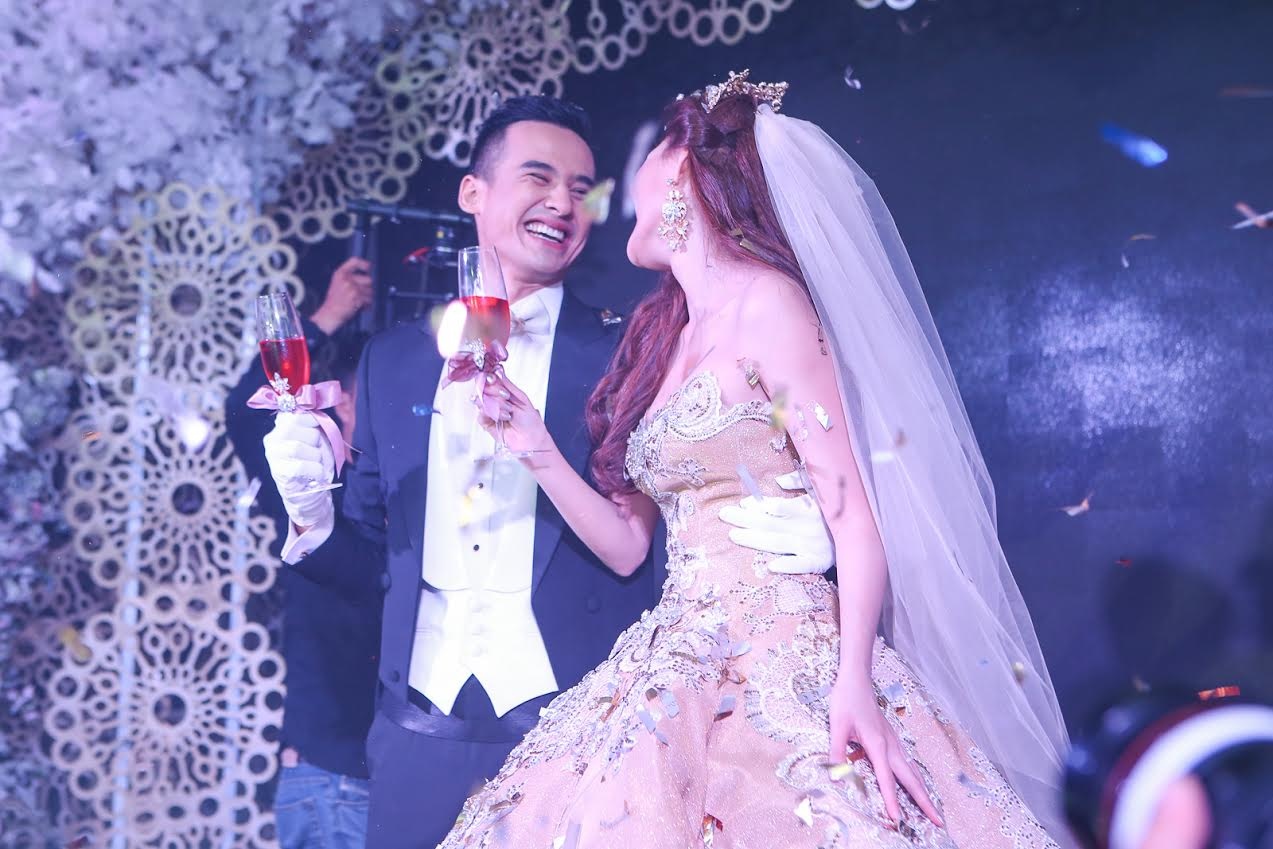 Luong The Thanh to tinh voi co dau trong hon le hinh anh