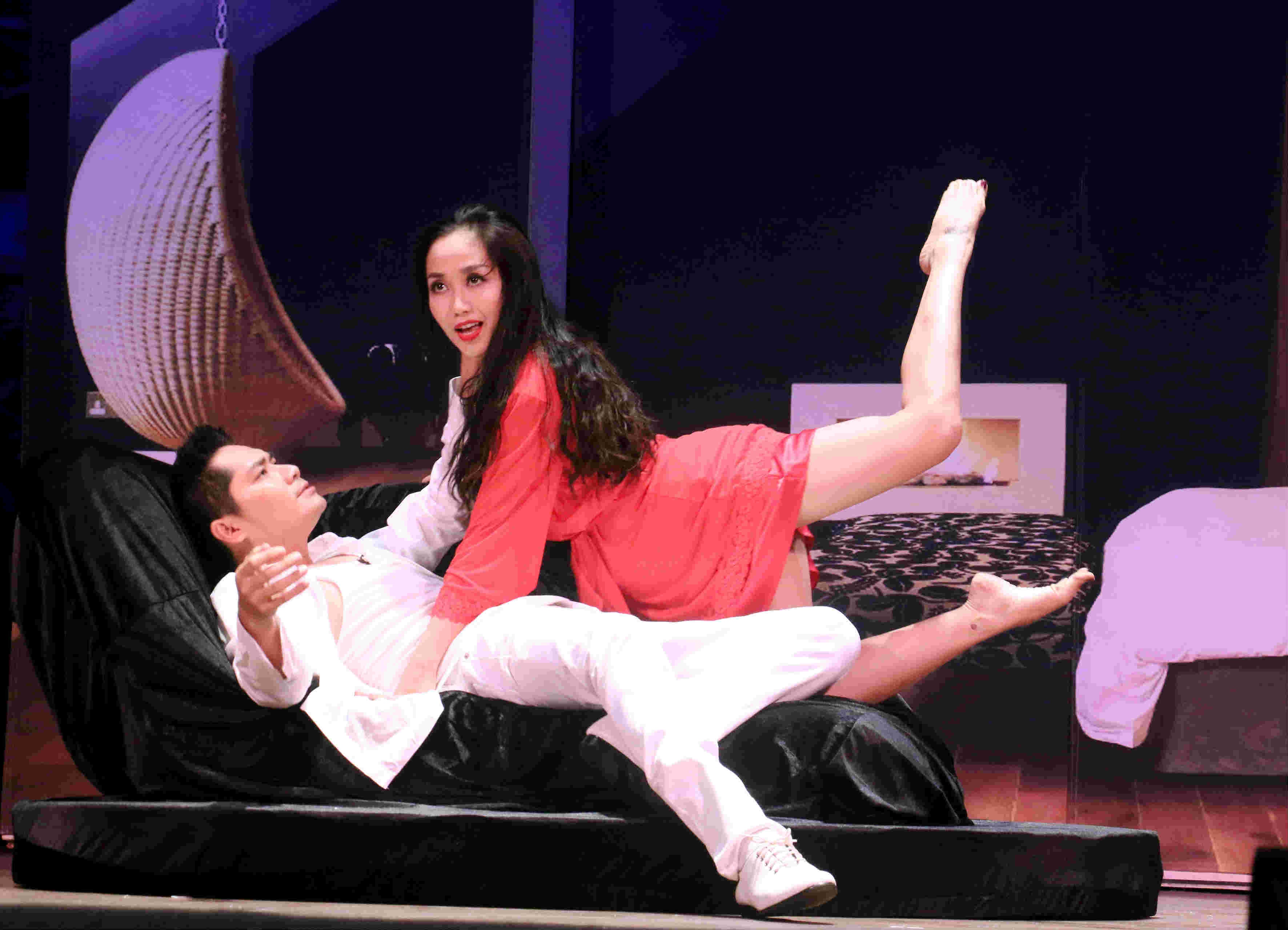 Kịch Góc tối showbiz ảnh 1 Kich Goc toi showbiz anh 1