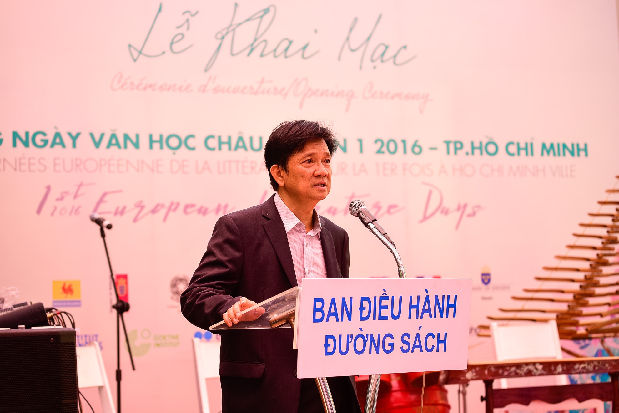 Khai mac nhung ngay van hoc chau Au anh 4