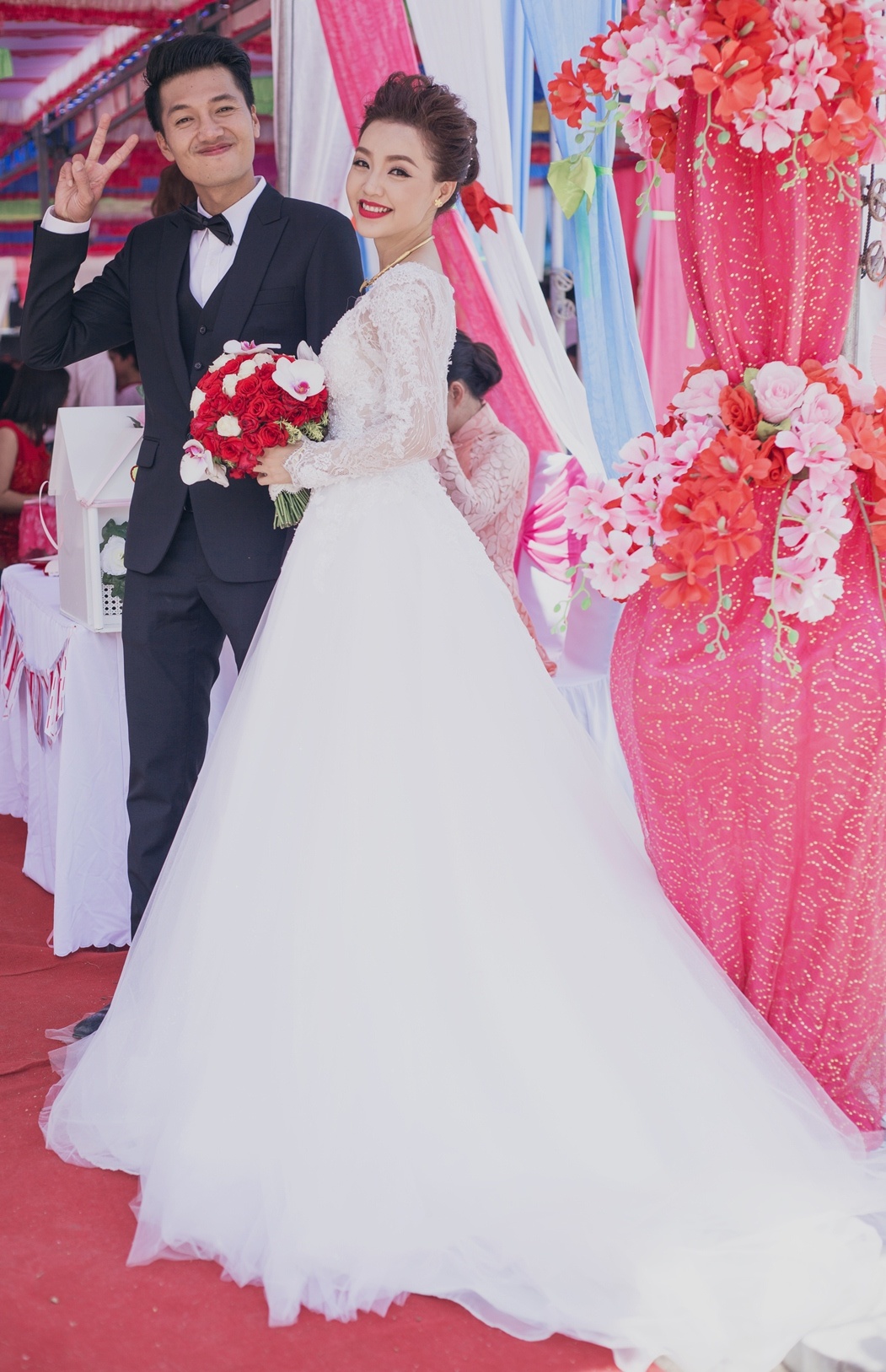 Dam cuoi Quang Tuan va Linh Phi anh 5