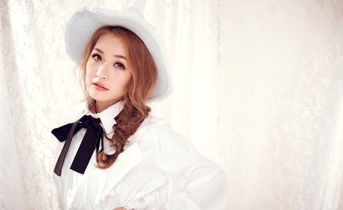 Ngoc Tram The Voice tro lai voi MV moi sau 3 nam vang bong hinh anh