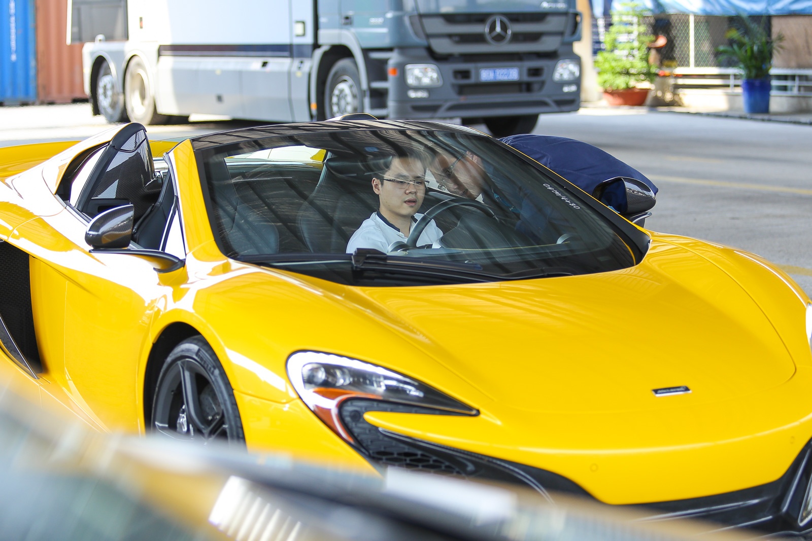 Phan Thanh tau xe trieu USD anh 5