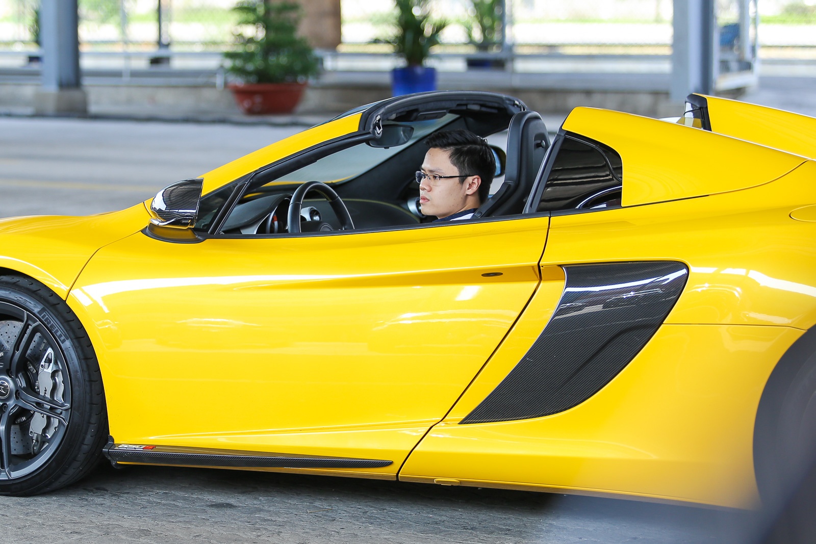 Phan Thanh tau xe trieu USD anh 7