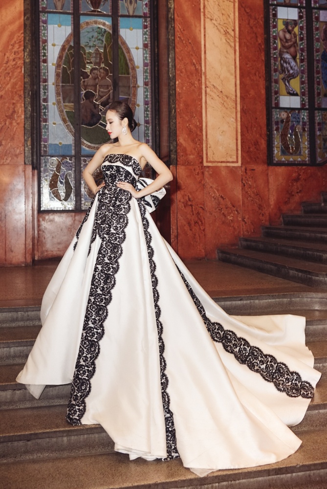 Angela Phuong Trinh o Cezch anh 1