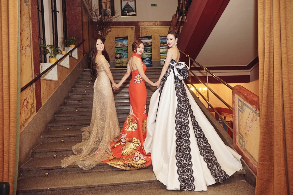 Angela Phuong Trinh o Cezch anh 4