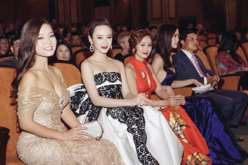 Angela Phuong Trinh o Cezch anh 5