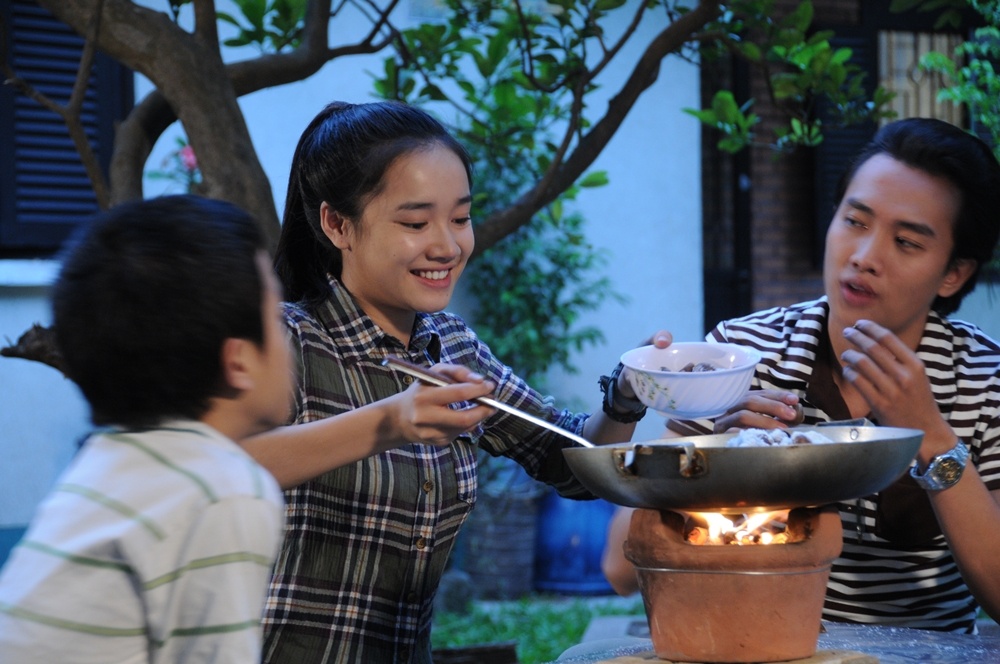 Nha Phuong yeu Quoc Truong trong phim anh 2