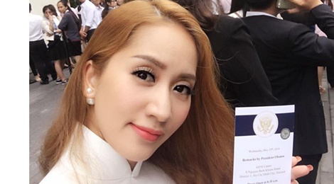 Khanh Thi, Lan Phuong: Tong thong noi chuyen qua hap dan hinh anh