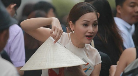 Lan Phuong mang qua dac biet tang Tong thong Obama hinh anh