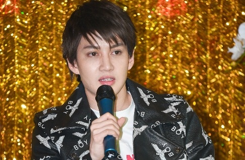 Sao 'Tinh yeu khong co loi' khoe giong hat trong hop bao hinh anh