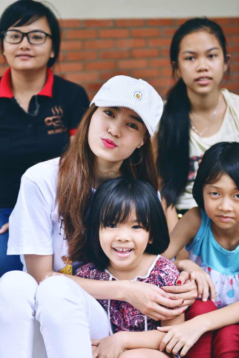 Lan Ngọc đi từ thiện ảnh 4 Lan Ngoc di tu thien anh 4