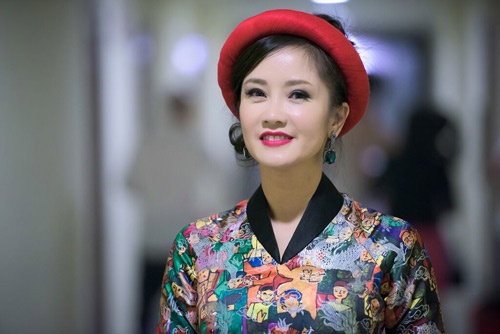 Hong Nhung: 'Che My Linh hat Quoc ca la co y vui dap' hinh anh