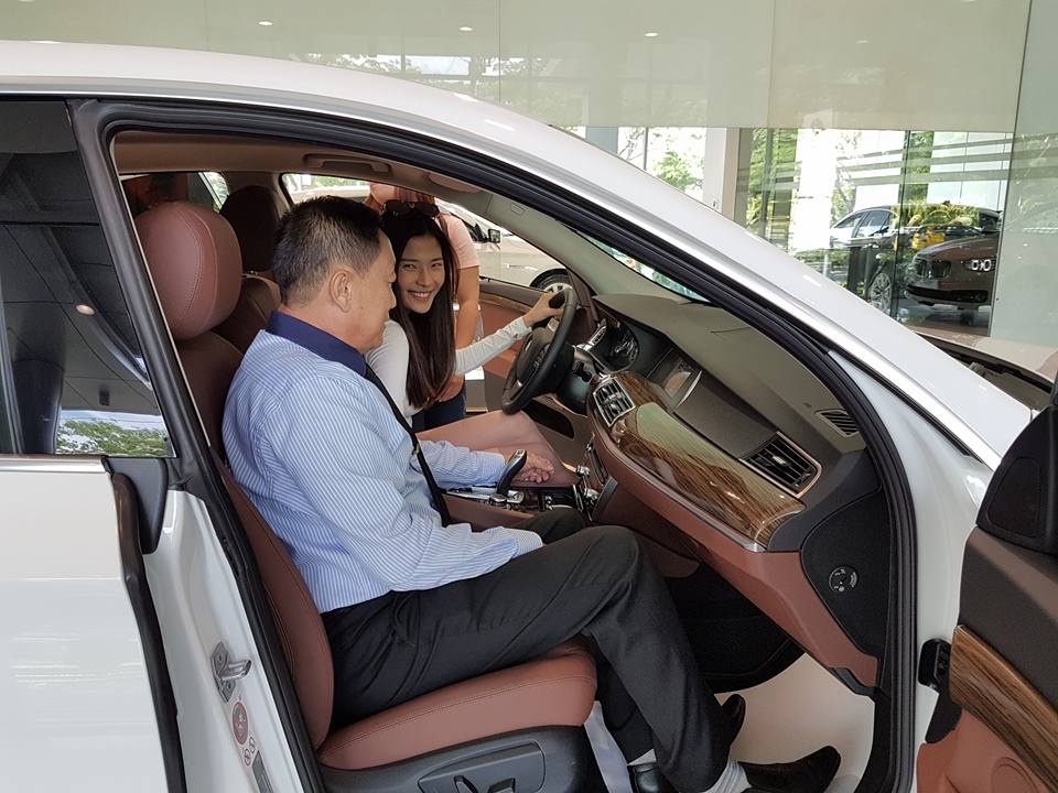 Luong The Thanh - Thuy Diem tau xe hop 3 ty dong hinh anh