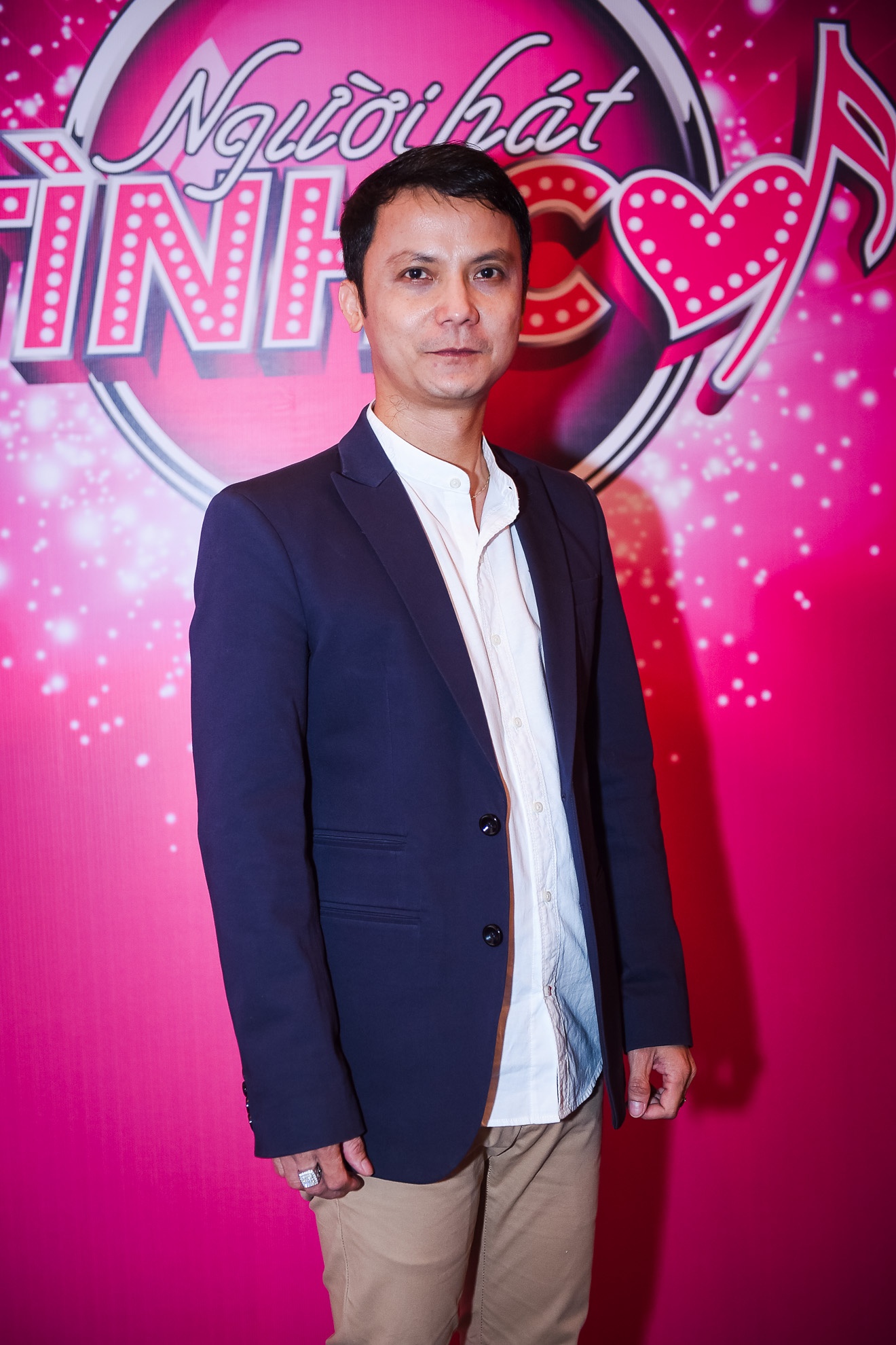 Ra mat chuong trinh Nguoi hat tinh ca anh 9