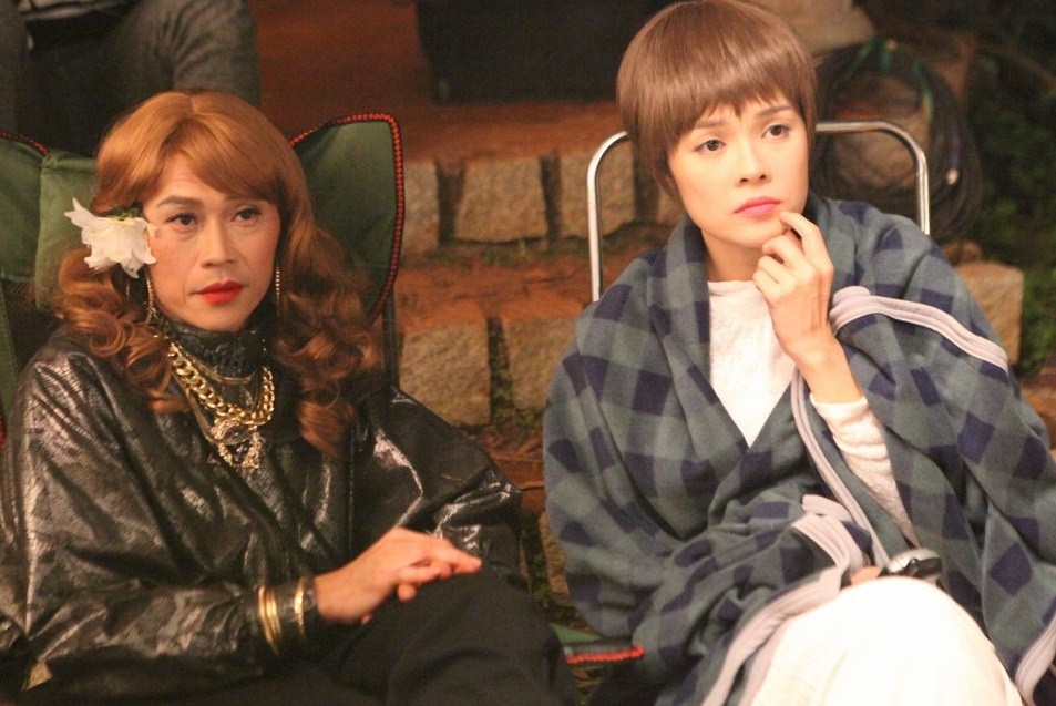 Duong Cam Lynh khong nhin mat Hoai Linh anh 2